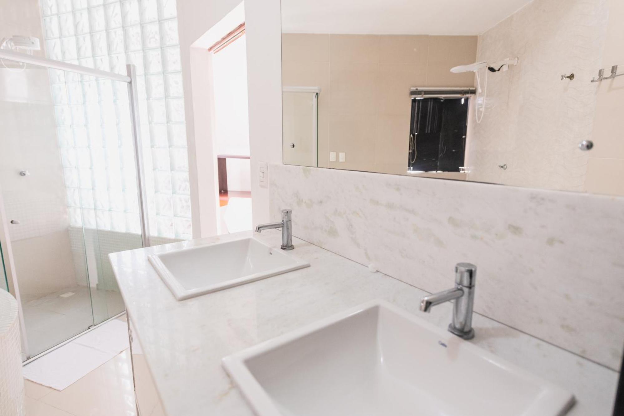 Com Vista Incrível Em Natal, 2 Quartos 2 Banheiros *